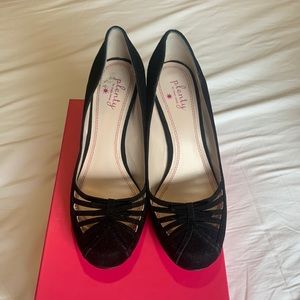 Plenty by Tracy Reese Black Sueded Cafe Toe Heels. Sz. 8.5